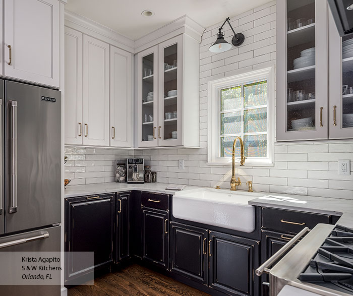 transitional_black_maple_kitchen_cabinets_in_custom_finish_6
