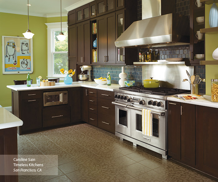 Plainfield Shaker style cabinets in a contemporary kitchen