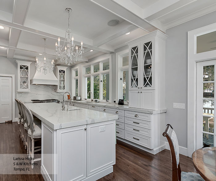 transitional_maple_kitchen_cabinets_in_pearl_5