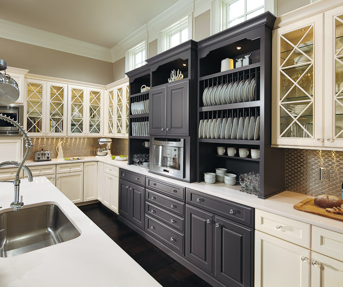 Open Kitchen Design with Custom Cabinetry