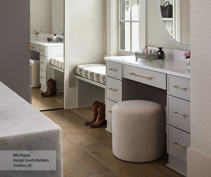 Luxury Bathroom Retreat with Dual Marble Vanities